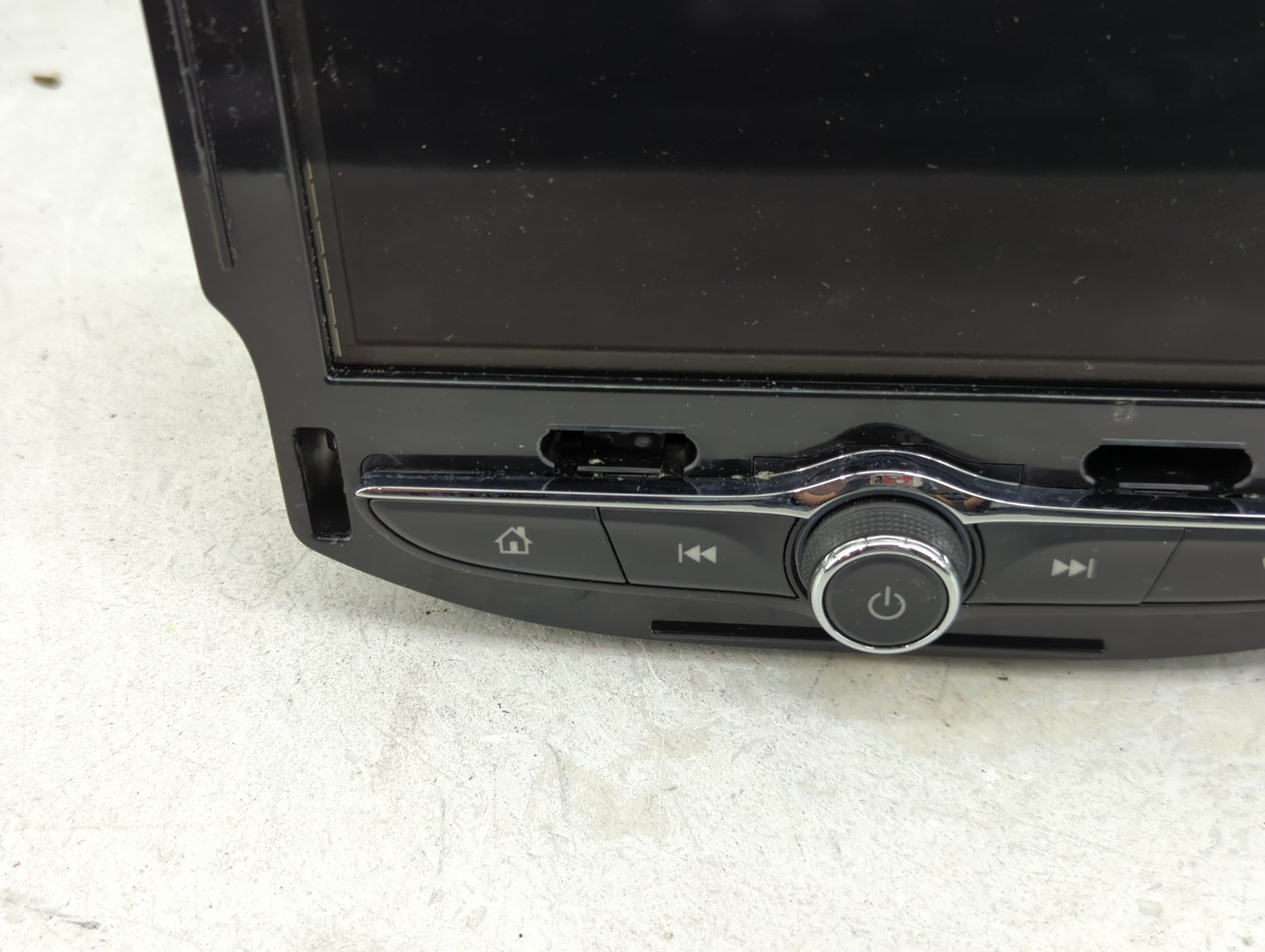2018-2019 Chevrolet Trax Information Display Screen Black - Oemusedautoparts1.com