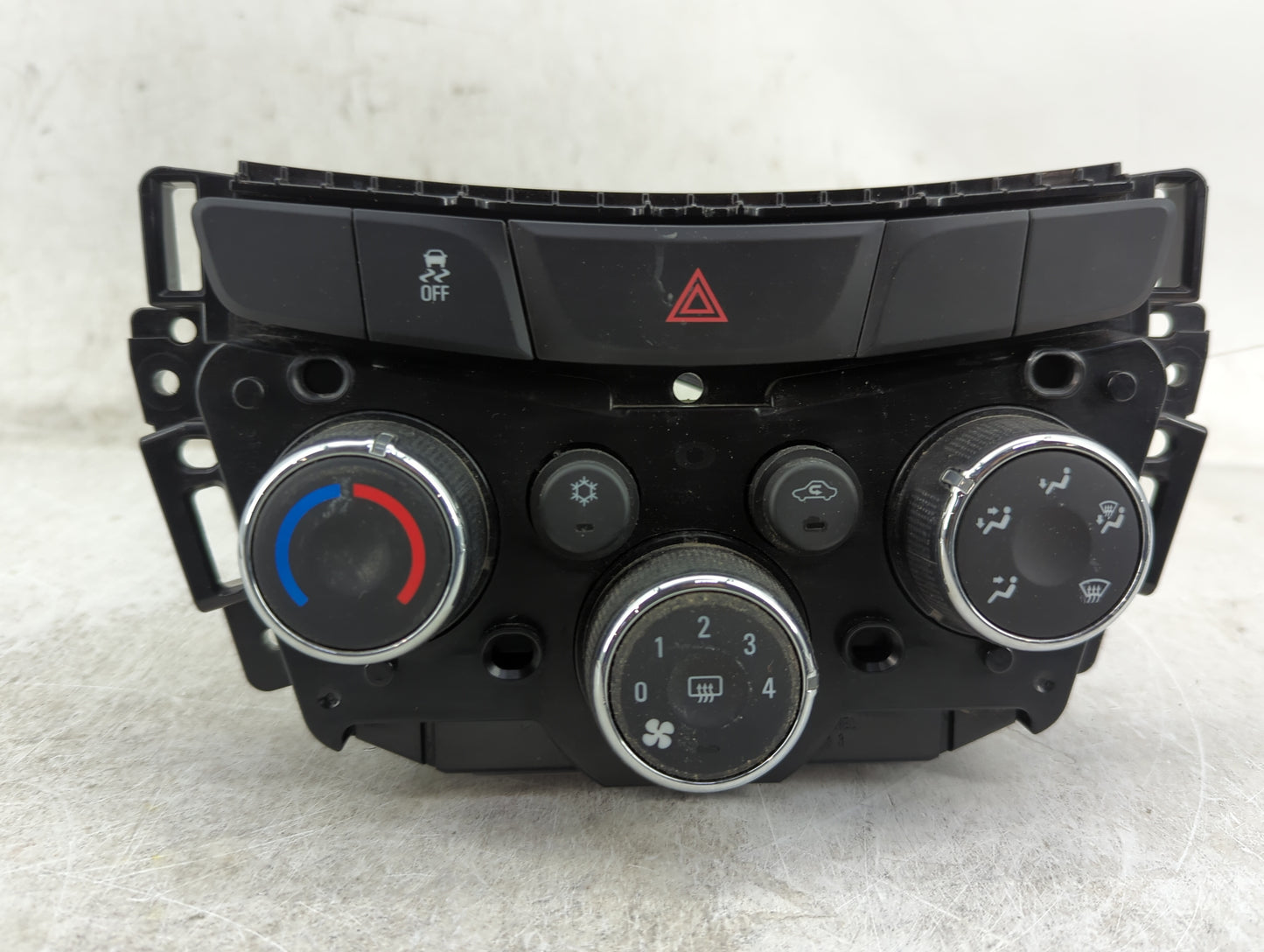 2019 Chevrolet Trax Climate Control Module Temperature AC/Heater Replacement P/N:42588188 Fits OEM Used Auto Parts - Oemused