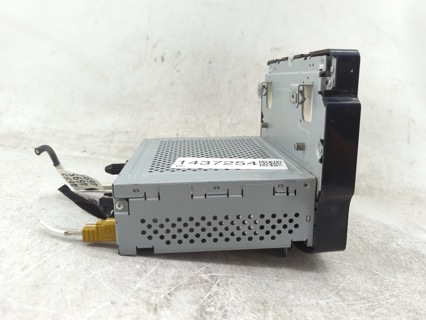 2018-2019 Chevrolet Trax Radio AM FM Cd Player Receiver Replacement P/N:84479949 FT0108A, BABFT0108A, VGGRPA0D Fits Fits 201