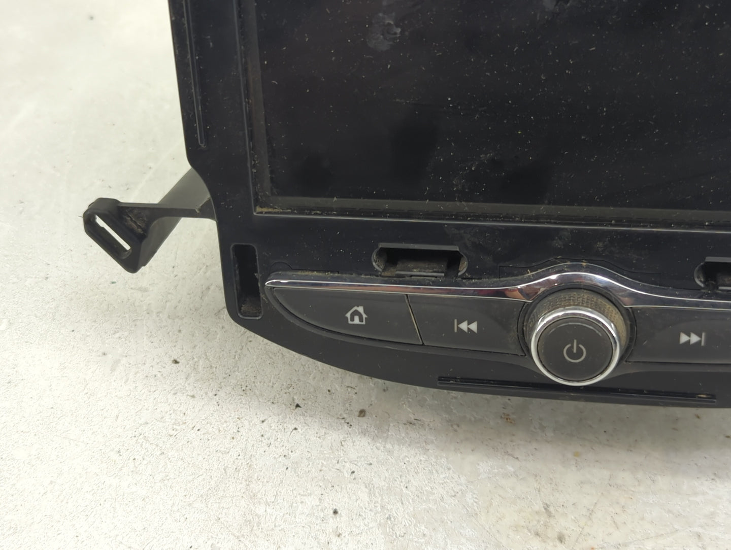 2018-2019 Chevrolet Trax Radio AM FM Cd Player Receiver Replacement P/N:84610605 Fits Fits 2018 2019 OEM Used Auto Parts - O