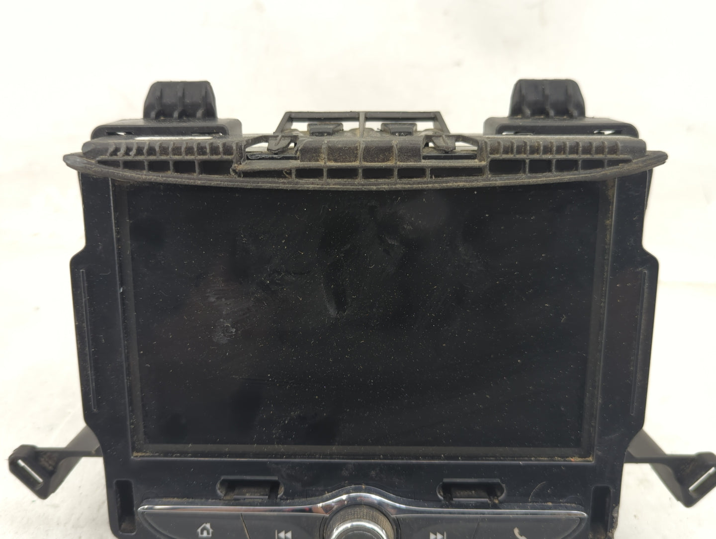 2018-2019 Chevrolet Trax Radio AM FM Cd Player Receiver Replacement P/N:84610605 Fits Fits 2018 2019 OEM Used Auto Parts - O