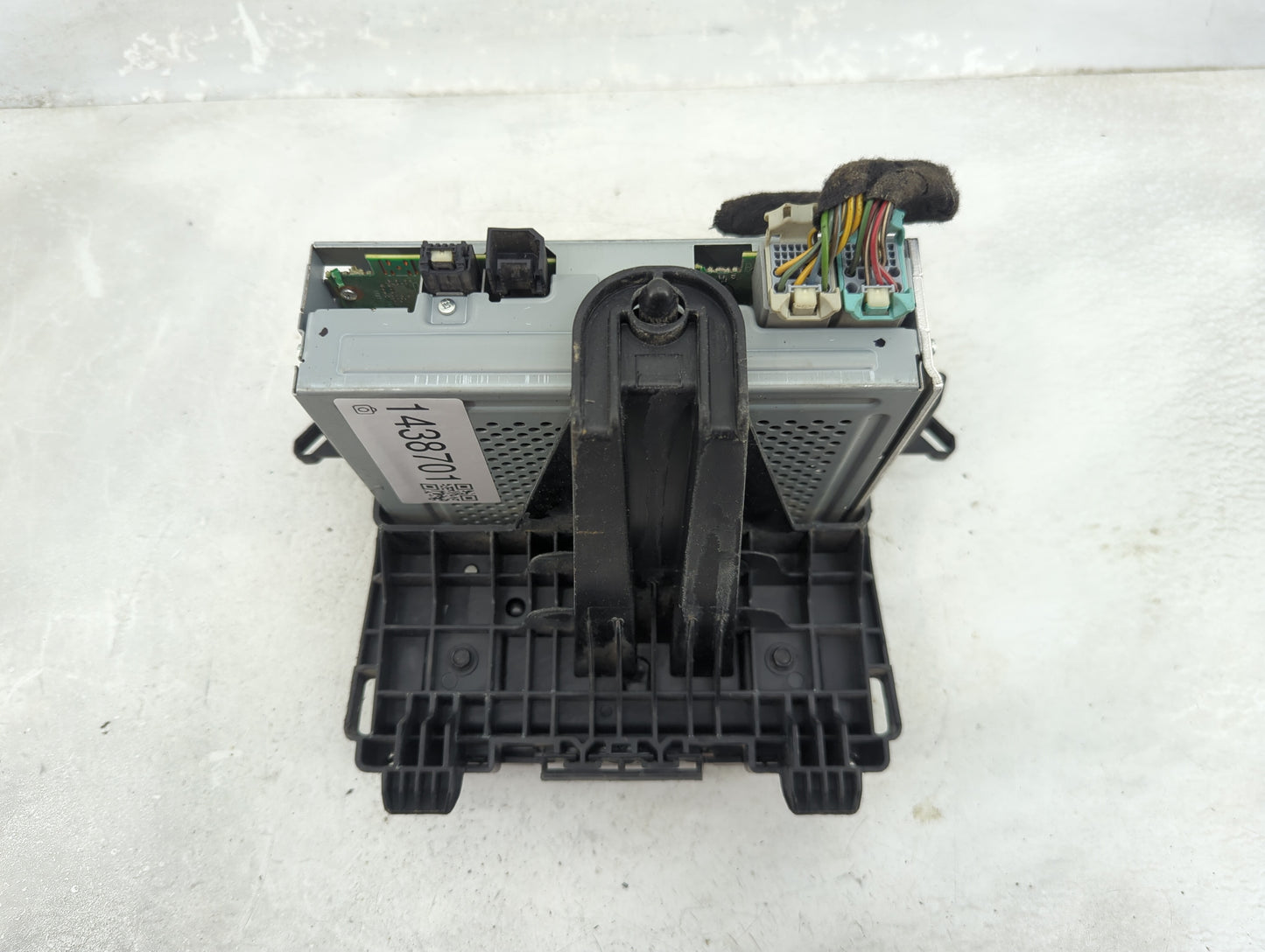 2018-2019 Chevrolet Trax Radio AM FM Cd Player Receiver Replacement P/N:84610605 Fits Fits 2018 2019 OEM Used Auto Parts - O