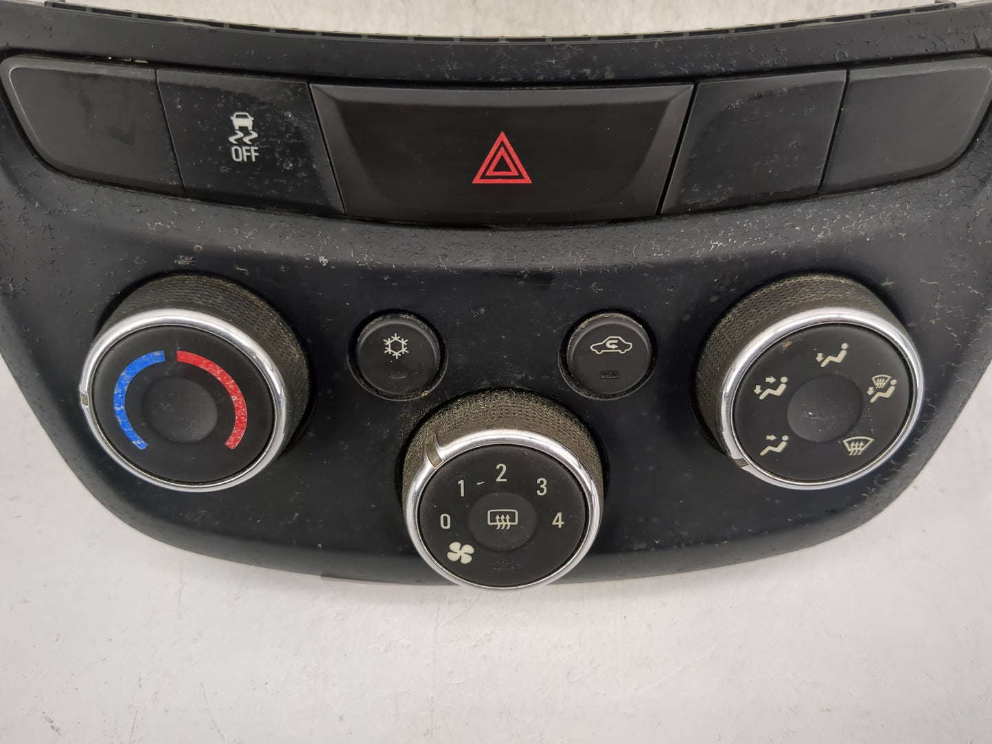 2017-2021 Chevrolet Trax Climate Control Module Temperature AC/Heater Replacement P/N:42588188 23201Q199 Fits OEM Used Auto 