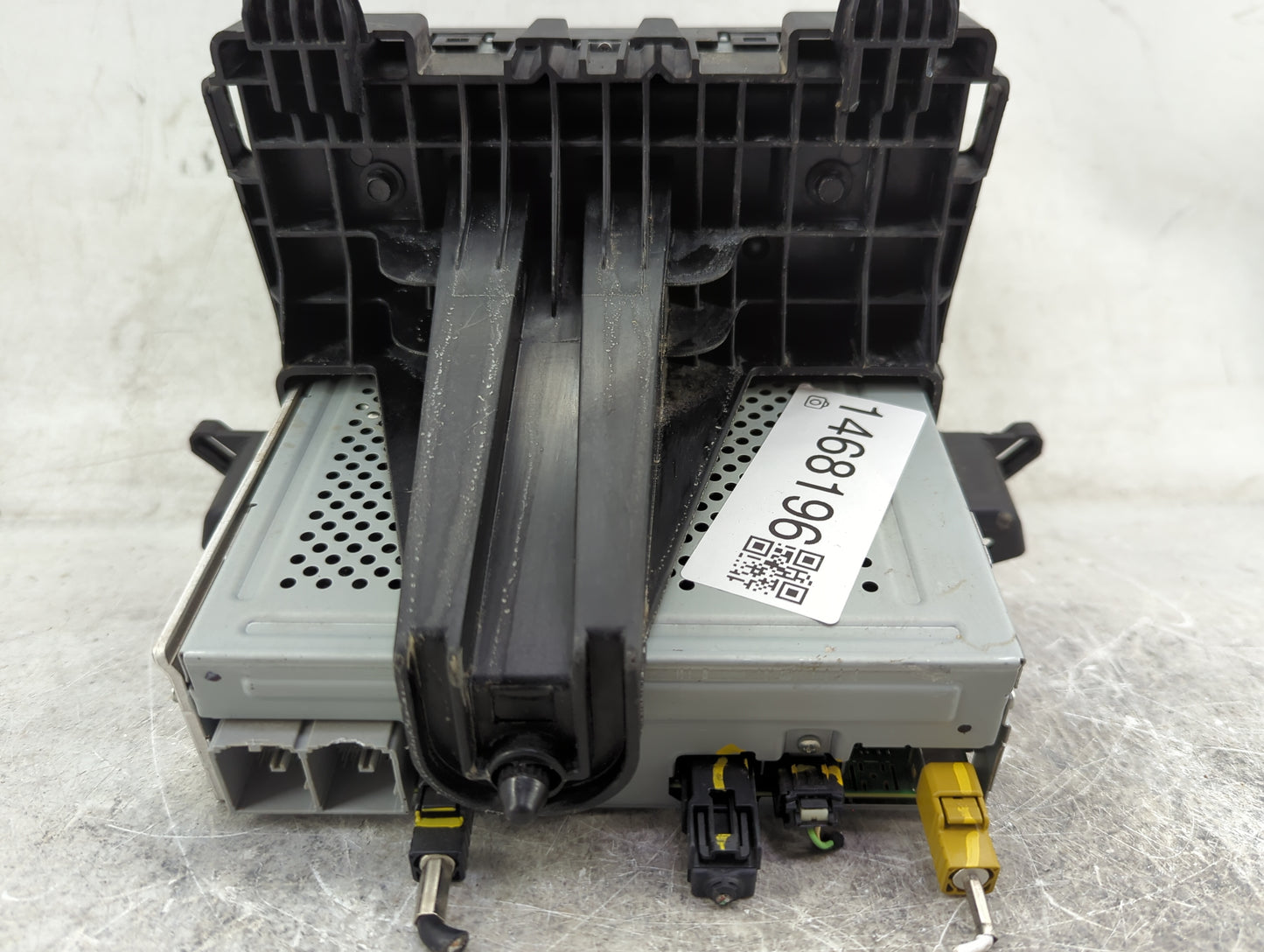 2018-2020 Chevrolet Trax Radio AM FM Cd Player Receiver Replacement P/N:84610605 A11901120010A29M Fits Fits 2018 2019 2020 O