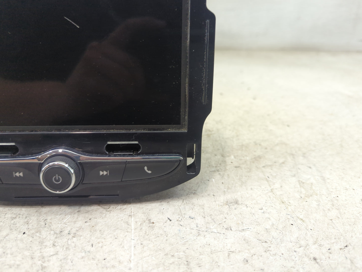 2017-2020 Chevrolet Trax Radio AM FM Cd Player Receiver Replacement P/N:84388577 20204B-FT0108A Fits Fits 2017 2018 2019 202