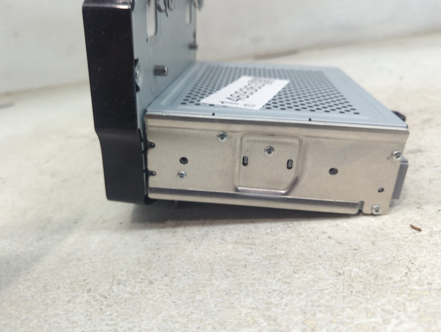 2017-2020 Chevrolet Trax Radio AM FM Cd Player Receiver Replacement P/N:84388577 20204B-FT0108A Fits Fits 2017 2018 2019 202