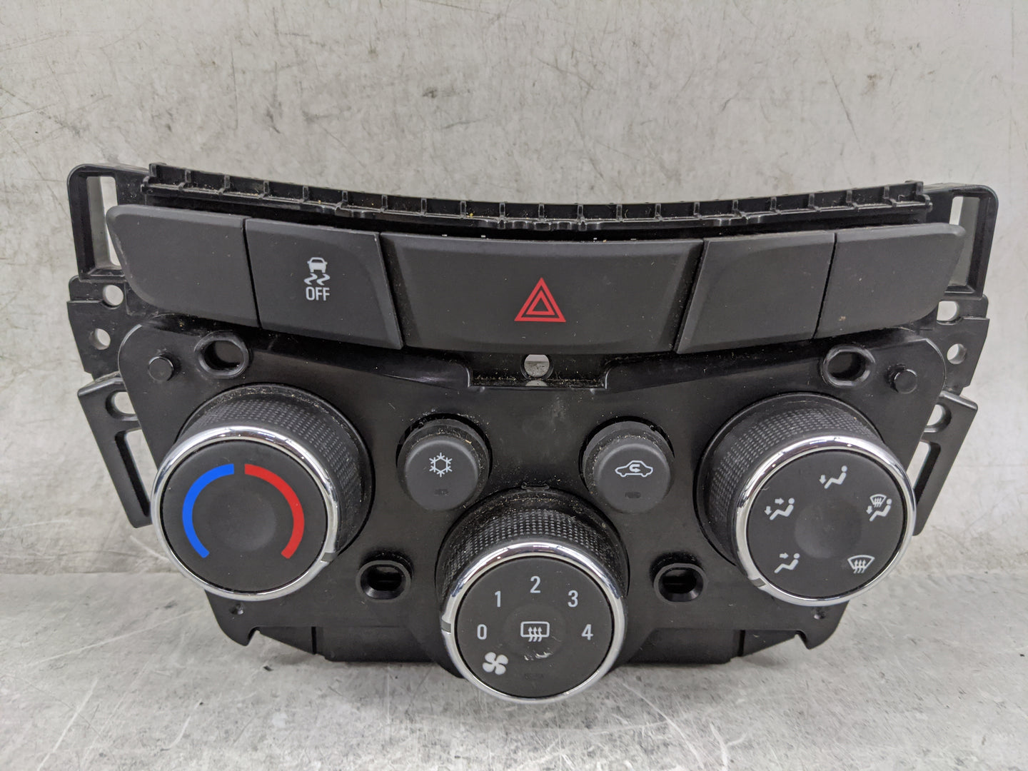 2017-2021 Chevrolet Trax Climate Control Module Temperature AC/Heater Replacement P/N:42588188 545329302 Fits OEM Used Auto 