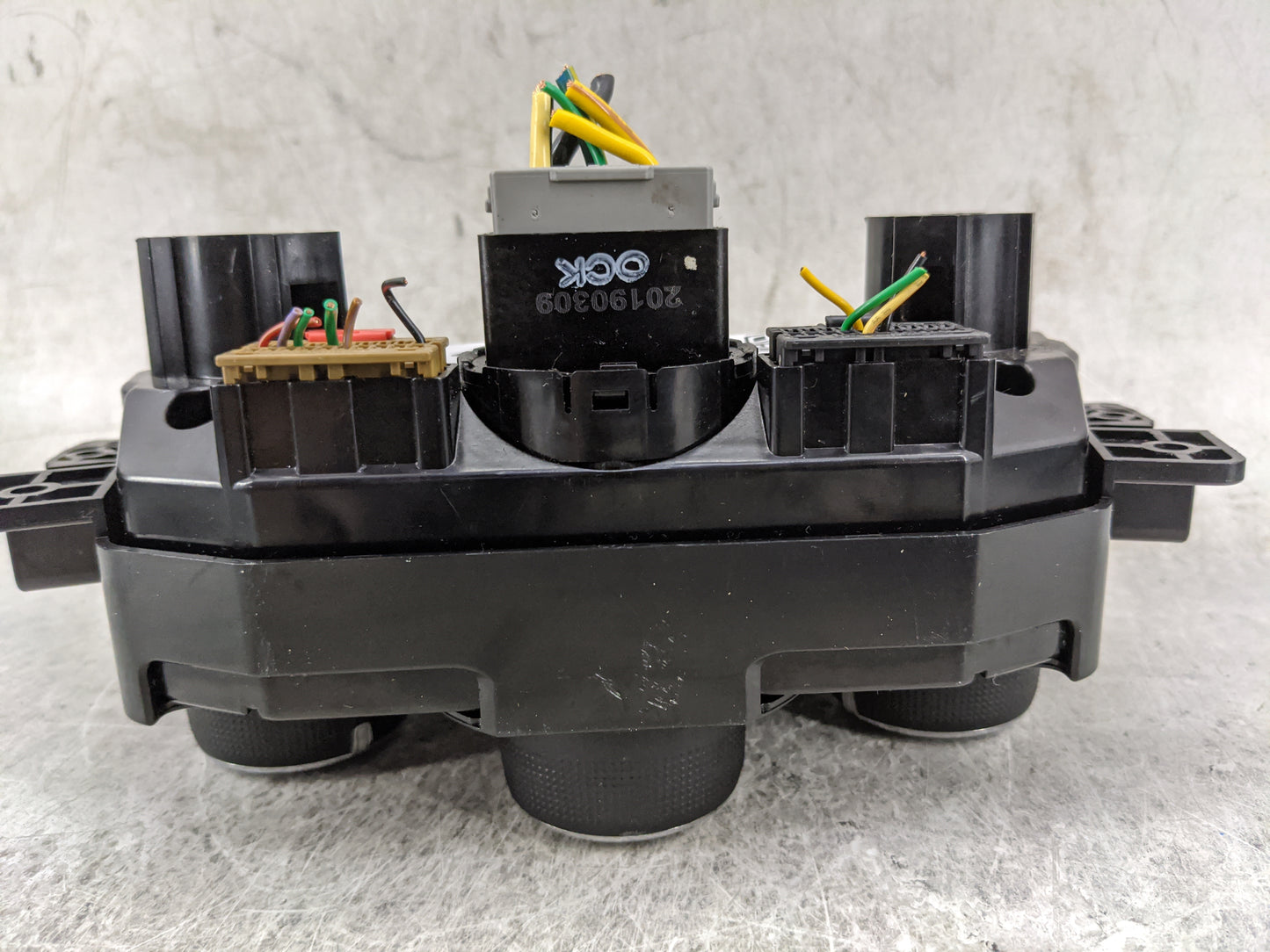 2017-2021 Chevrolet Trax Climate Control Module Temperature AC/Heater Replacement P/N:42588188 545329302 Fits OEM Used Auto 