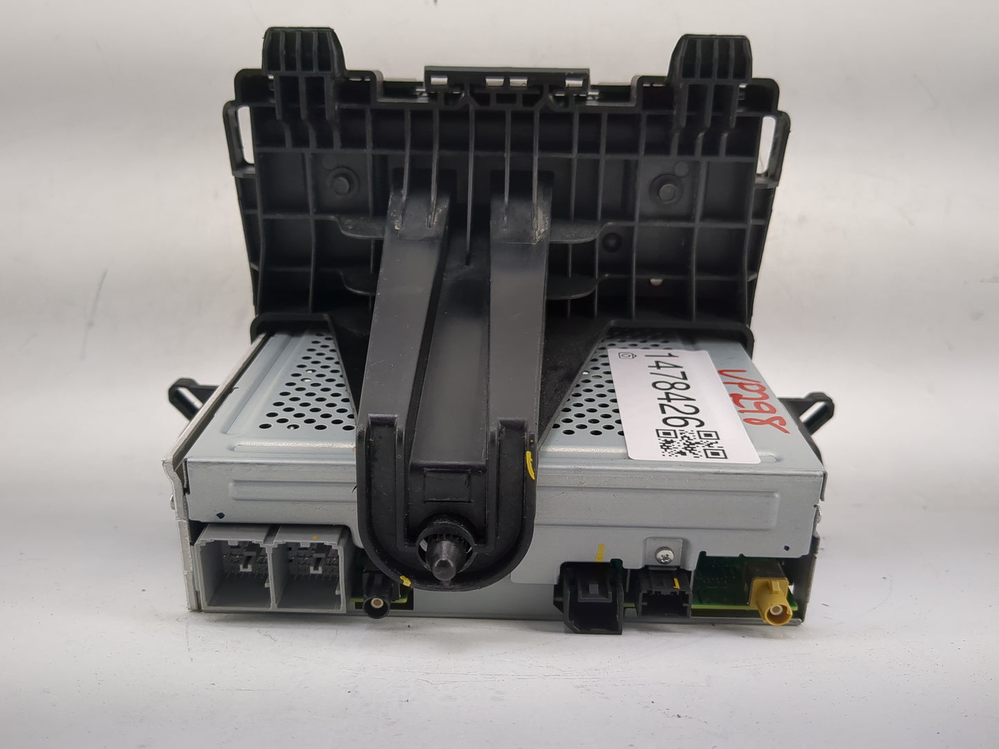 2019 Chevrolet Trax Radio AM FM Cd Player Receiver Replacement P/N:84610605 A11901020000EABBM, KPB1QA0Q Fits OEM Used Auto P