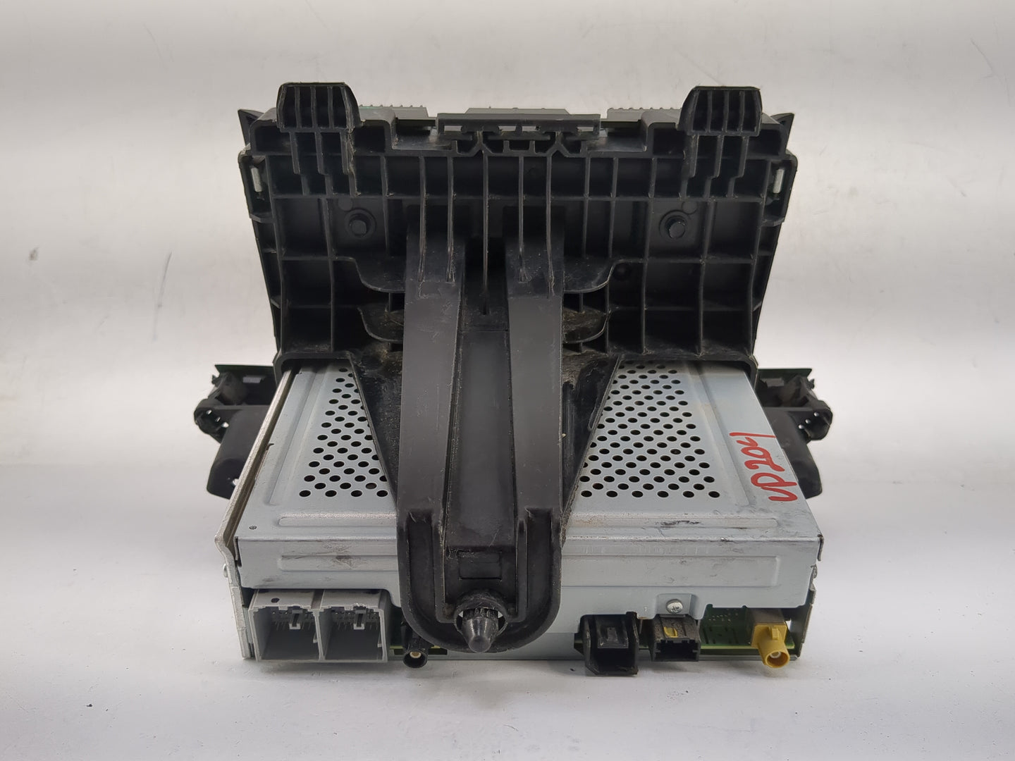 2018-2019 Chevrolet Trax Radio AM FM Cd Player Receiver Replacement P/N:84479949 A118291201103C9M, 8124255551 Fits Fits 2018