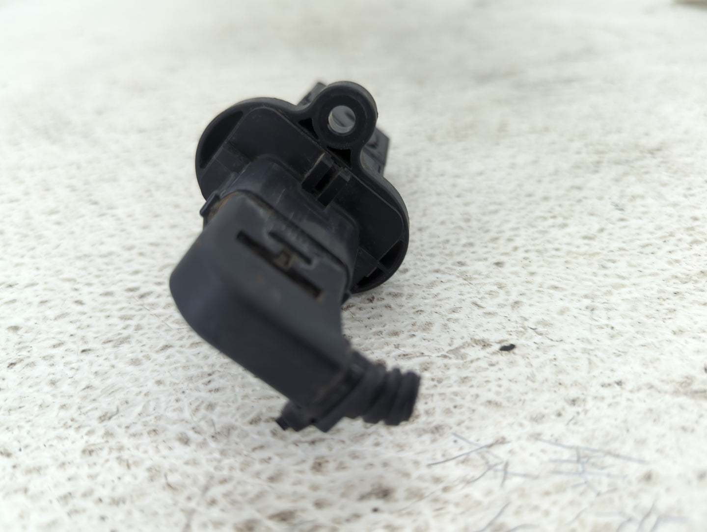 2013-2021 Chevrolet Trax Mass Air Flow Meter Maf 1485989 - Oemusedautoparts1.com