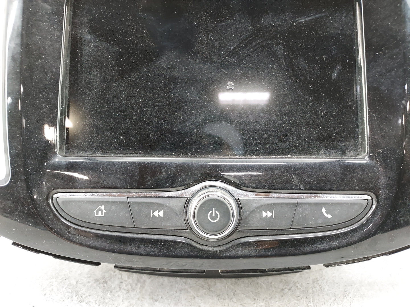 2018-2019 Chevrolet Trax Radio AM FM Cd Player Receiver Replacement P/N:84610605 FT0108A, BABFT0108A Fits Fits 2018 2019 OEM