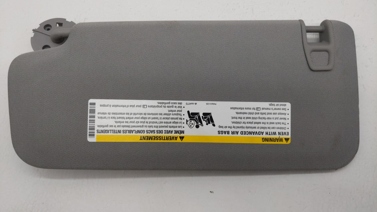 2017-2021 Chevrolet Trax Sun Visor Shade Replacement Passenger Right Mirror Fits Fits 2017 2018 2019 2020 2021 OEM Used Auto