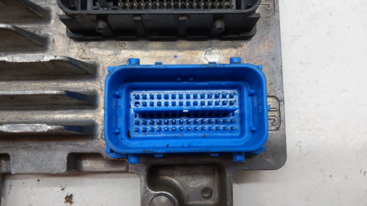 2017-2018 Chevrolet Trax PCM Engine Control Computer ECU ECM PCU OEM P/N:12685776 12668986, 12692201 Fits Fits 2017 2018 201