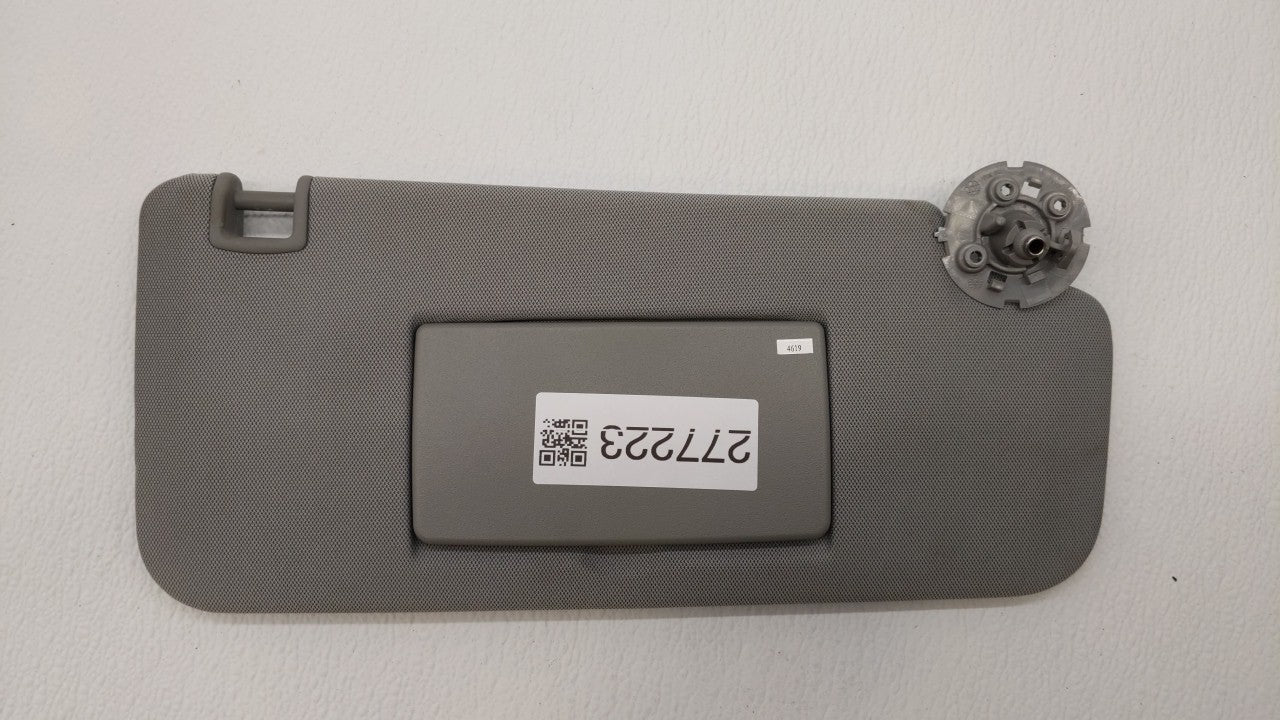 2017-2021 Chevrolet Trax Sun Visor Shade Replacement Passenger Right Mirror Fits Fits 2017 2018 2019 2020 2021 OEM Used Auto