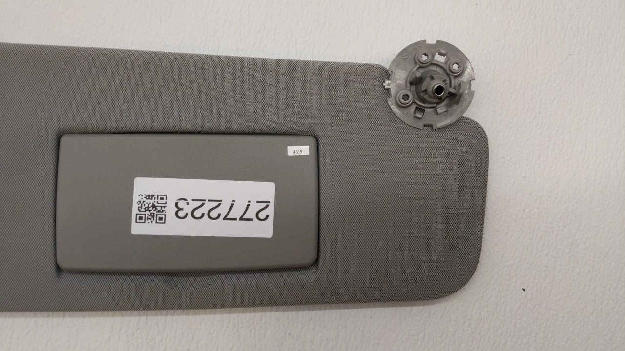 2017-2021 Chevrolet Trax Sun Visor Shade Replacement Passenger Right Mirror Fits Fits 2017 2018 2019 2020 2021 OEM Used Auto