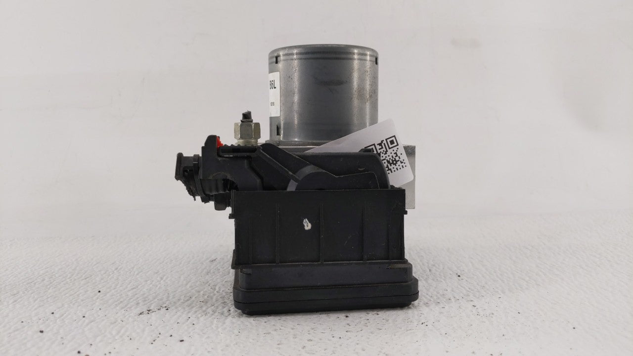 2017-2018 Chevrolet Trax ABS Pump Control Module Replacement P/N:42643519 42520669, 42563014 Fits Fits 2017 2018 2019 OEM Us