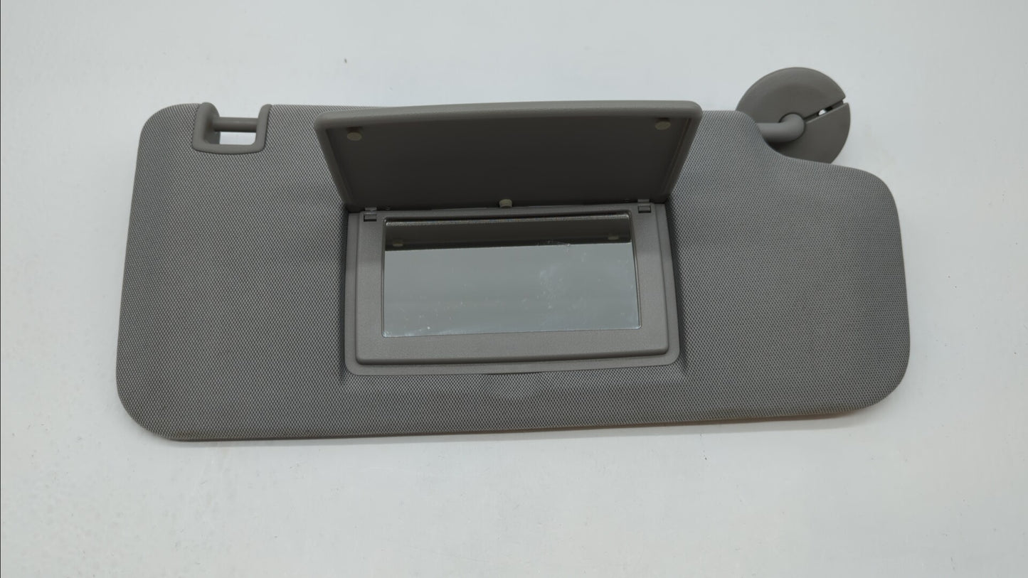 2017-2018 Chevrolet Trax Sun Visor Shade Replacement Passenger Right Mirror Fits Fits 2017 2018 OEM Used Auto Parts - Oemuse