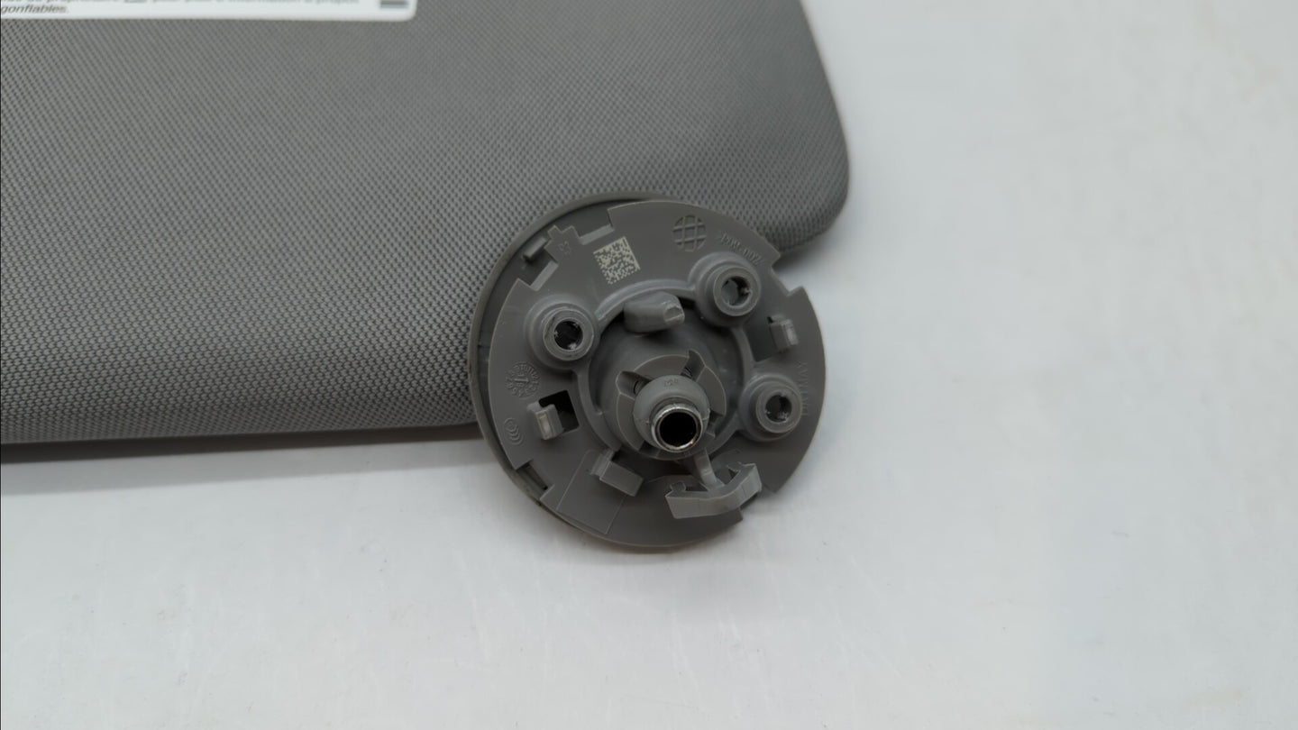 2017-2018 Chevrolet Trax Sun Visor Shade Replacement Passenger Right Mirror Fits Fits 2017 2018 OEM Used Auto Parts - Oemuse