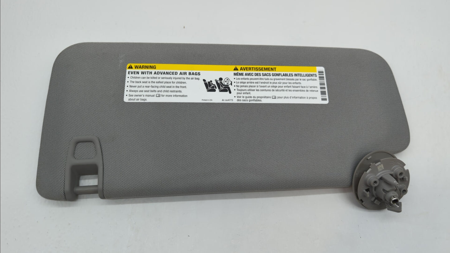 2017-2018 Chevrolet Trax Sun Visor Shade Replacement Passenger Right Mirror Fits Fits 2017 2018 OEM Used Auto Parts - Oemuse