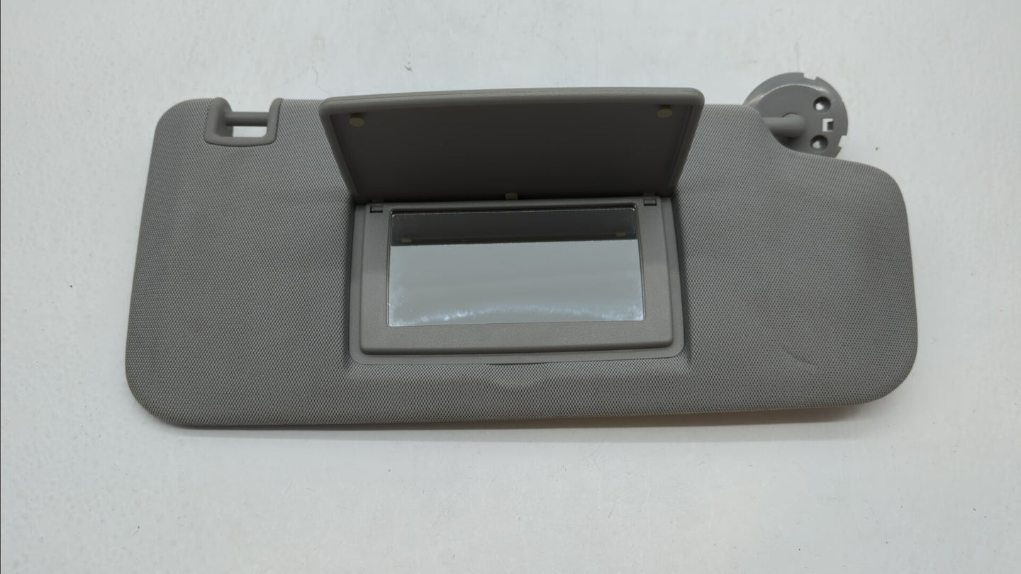 2017-2018 Chevrolet Trax Sun Visor Shade Replacement Passenger Right Mirror Fits Fits 2017 2018 OEM Used Auto Parts - Oemuse