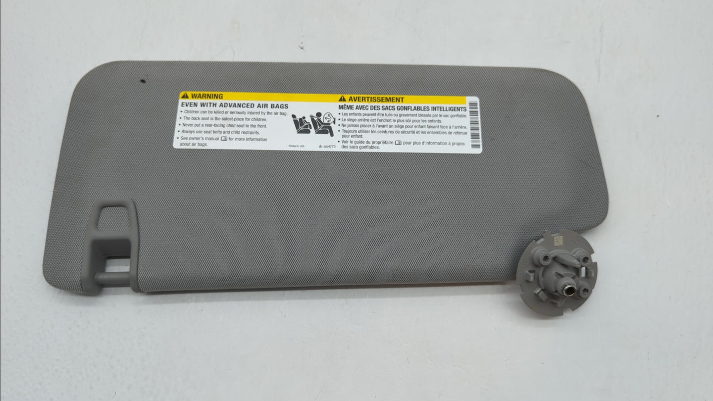 2017-2018 Chevrolet Trax Sun Visor Shade Replacement Passenger Right Mirror Fits Fits 2017 2018 OEM Used Auto Parts - Oemuse