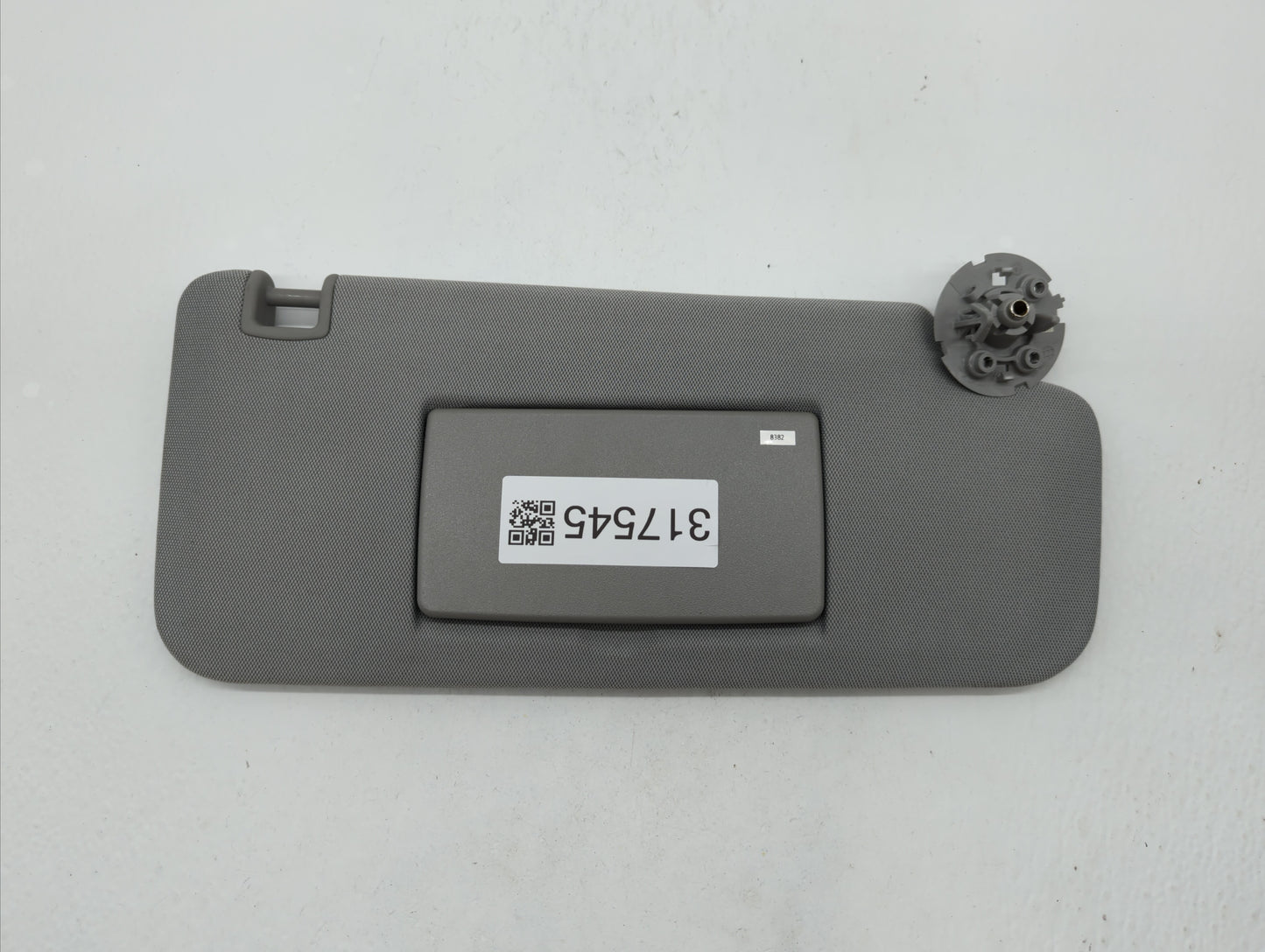 2017-2018 Chevrolet Trax Sun Visor Shade Replacement Passenger Right Mirror Fits Fits 2017 2018 OEM Used Auto Parts - Oemuse