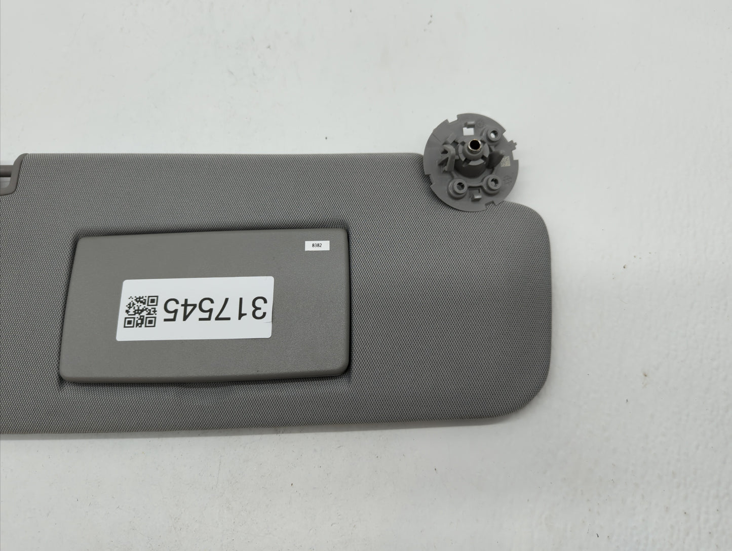 2017-2018 Chevrolet Trax Sun Visor Shade Replacement Passenger Right Mirror Fits Fits 2017 2018 OEM Used Auto Parts - Oemuse