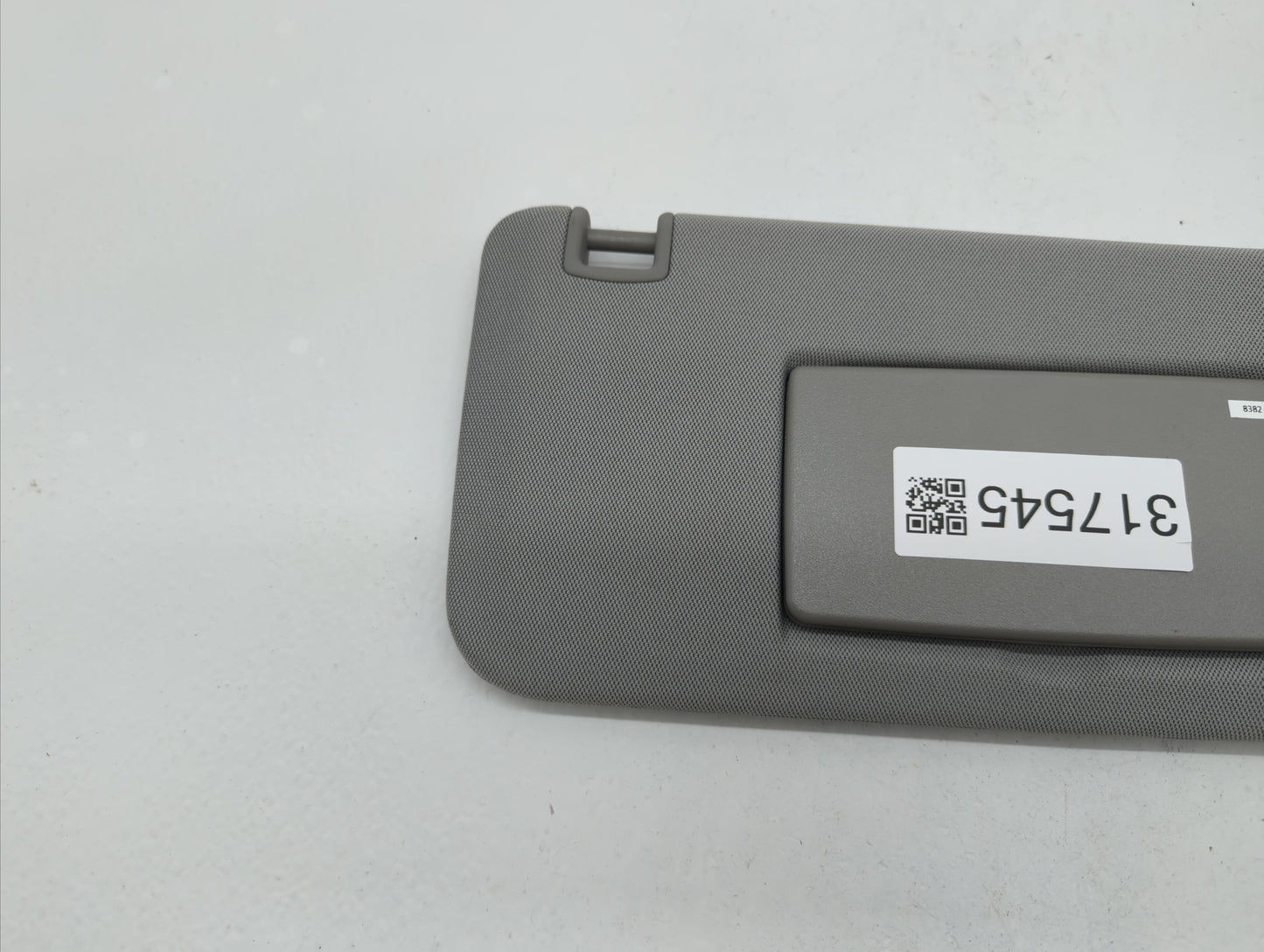 2017-2018 Chevrolet Trax Sun Visor Shade Replacement Passenger Right Mirror Fits Fits 2017 2018 OEM Used Auto Parts - Oemuse