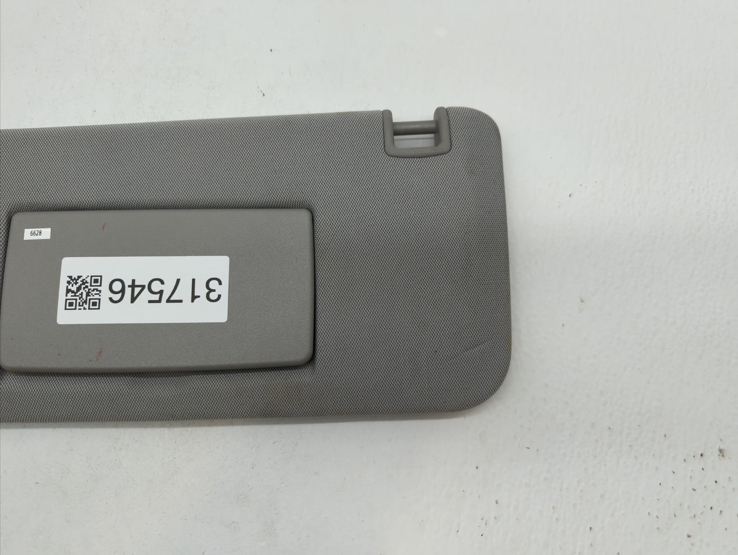 2017-2018 Chevrolet Trax Sun Visor Shade Replacement Driver Left Mirror Fits Fits 2017 2018 OEM Used Auto Parts - Oemusedaut