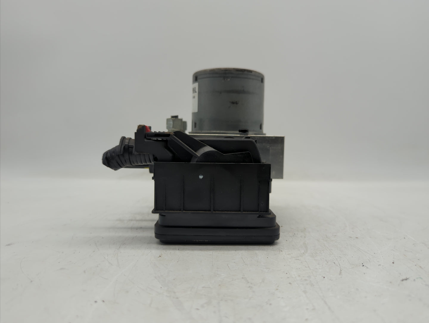 2017-2018 Chevrolet Trax ABS Pump Control Module Replacement P/N:42643519 42520669, 42563014 Fits Fits 2017 2018 2019 OEM Us