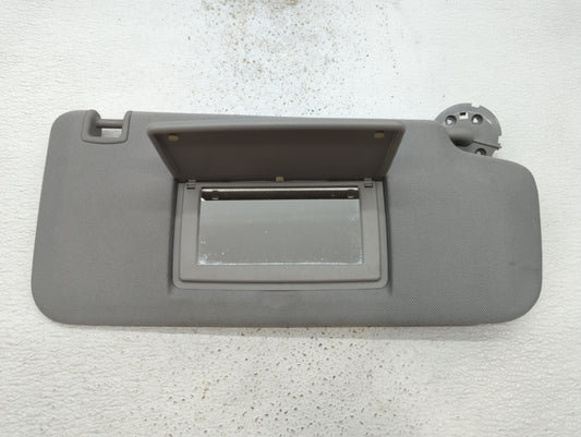 2017-2018 Chevrolet Trax Sun Visor Shade Replacement Passenger Right Mirror Fits Fits 2017 2018 OEM Used Auto Parts - Oemuse