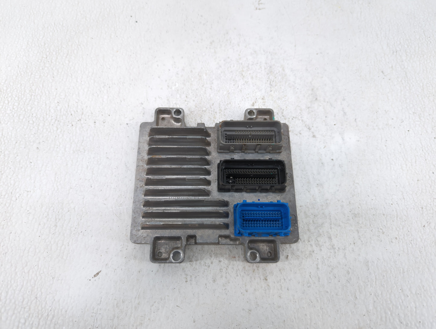 2017-2018 Chevrolet Trax PCM Engine Control Computer ECU ECM PCU OEM P/N:12685776 12668986, 12698131 Fits Fits 2017 2018 201