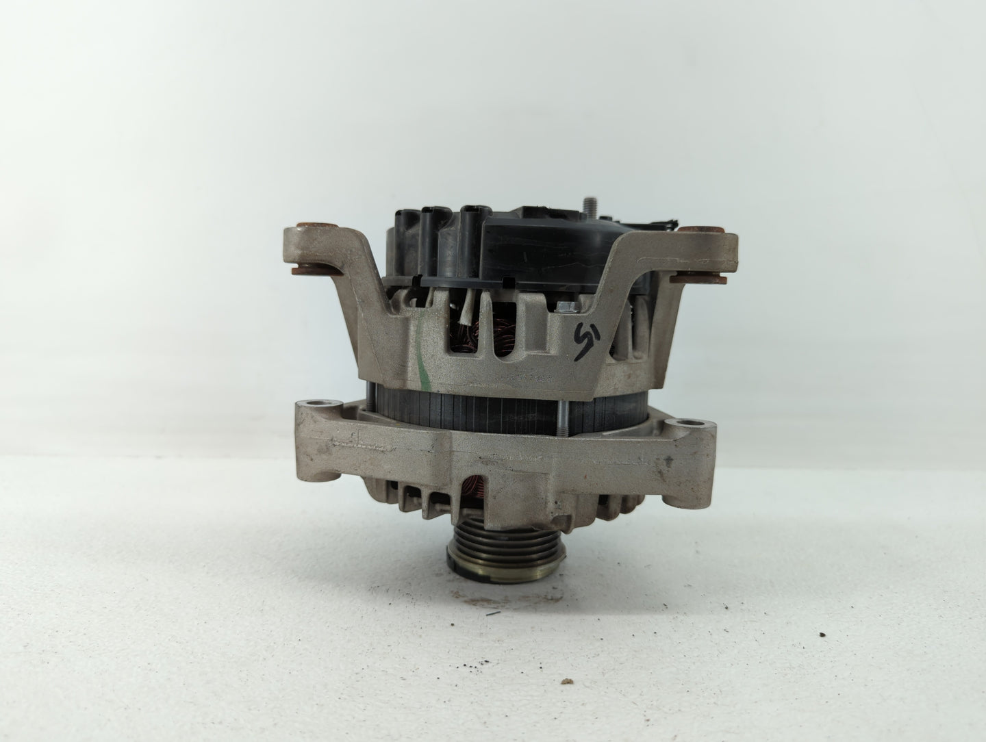 2013-2018 Chevrolet Trax Alternator Replacement Generator Charging Assembly Engine OEM P/N:13577154 13597226 Fits OEM Used A