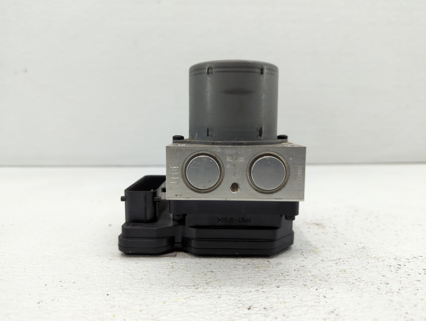 2017-2021 Chevrolet Trax ABS Pump Control Module Replacement P/N:42520669 42643519, 42563014 Fits Fits 2017 2018 2019 2020 2