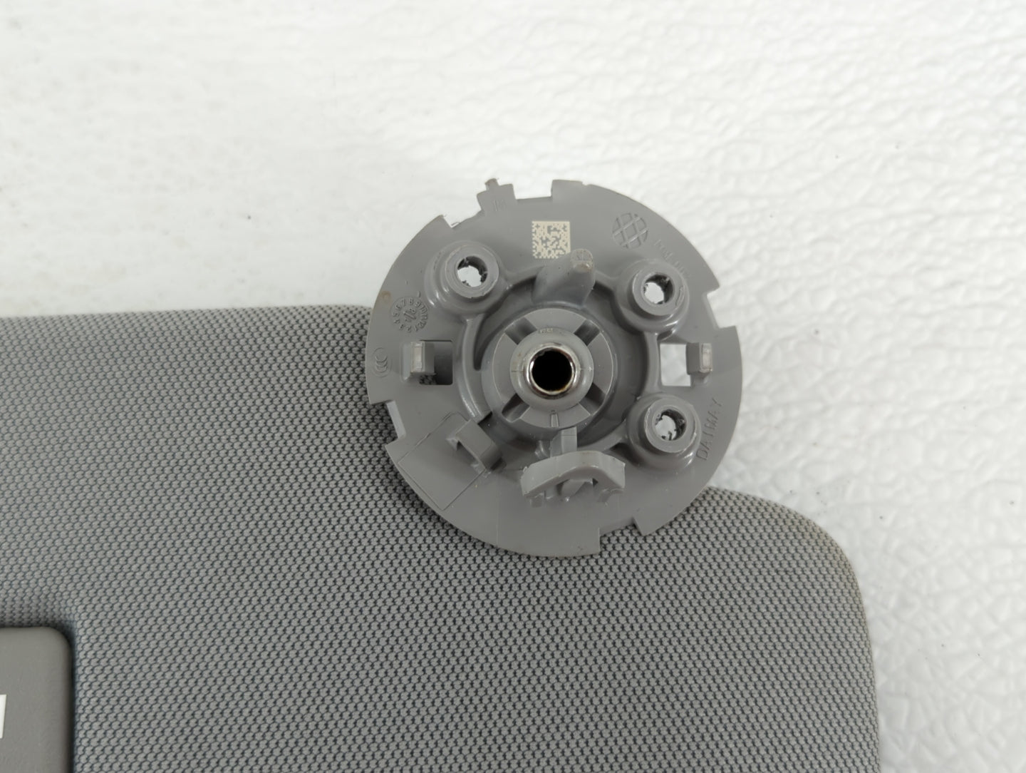 2017-2021 Chevrolet Trax Sun Visor Shade Replacement Passenger Right Mirror Fits Fits 2017 2018 2019 2020 2021 OEM Used Auto