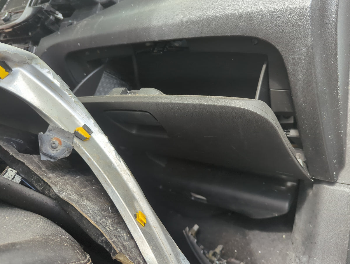 2019 Chevrolet Trax Passenger Glove Box Door Storage Compartment - Oemusedautoparts1.com