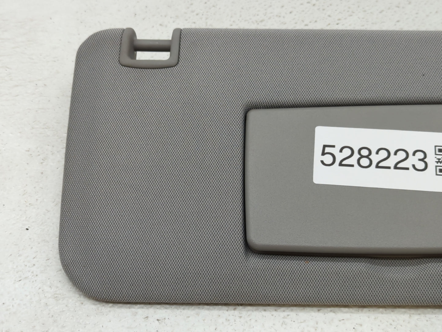 2017-2021 Chevrolet Trax Sun Visor Shade Replacement Passenger Right Mirror Fits Fits 2017 2018 2019 2020 2021 OEM Used Auto