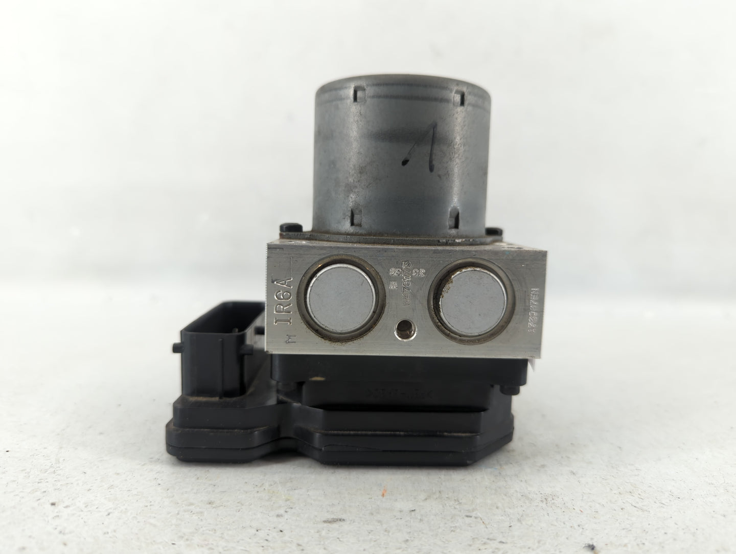 2017-2020 Chevrolet Trax ABS Pump Control Module Replacement P/N:42643519 42563014 Fits Fits 2017 2018 2019 2020 OEM Used Au