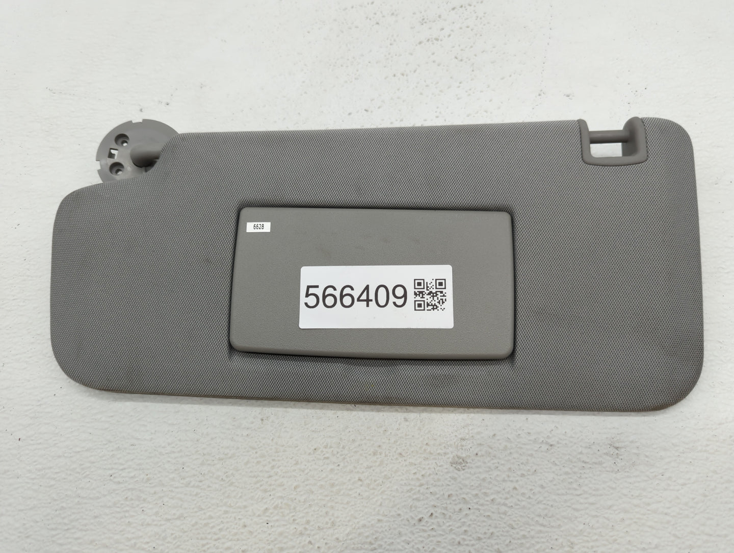 2017-2021 Chevrolet Trax Sun Visor Shade Replacement Passenger Right Mirror Fits Fits 2017 2018 2019 2020 2021 OEM Used Auto