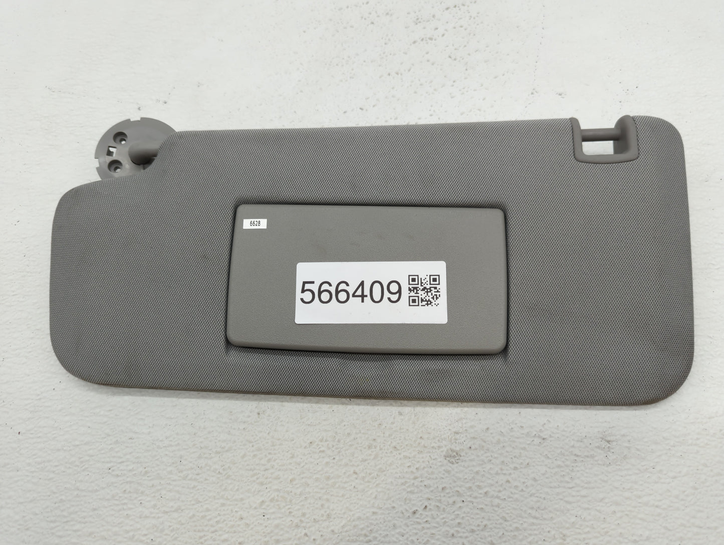 2017-2021 Chevrolet Trax Sun Visor Shade Replacement Passenger Right Mirror Fits Fits 2017 2018 2019 2020 2021 OEM Used Auto