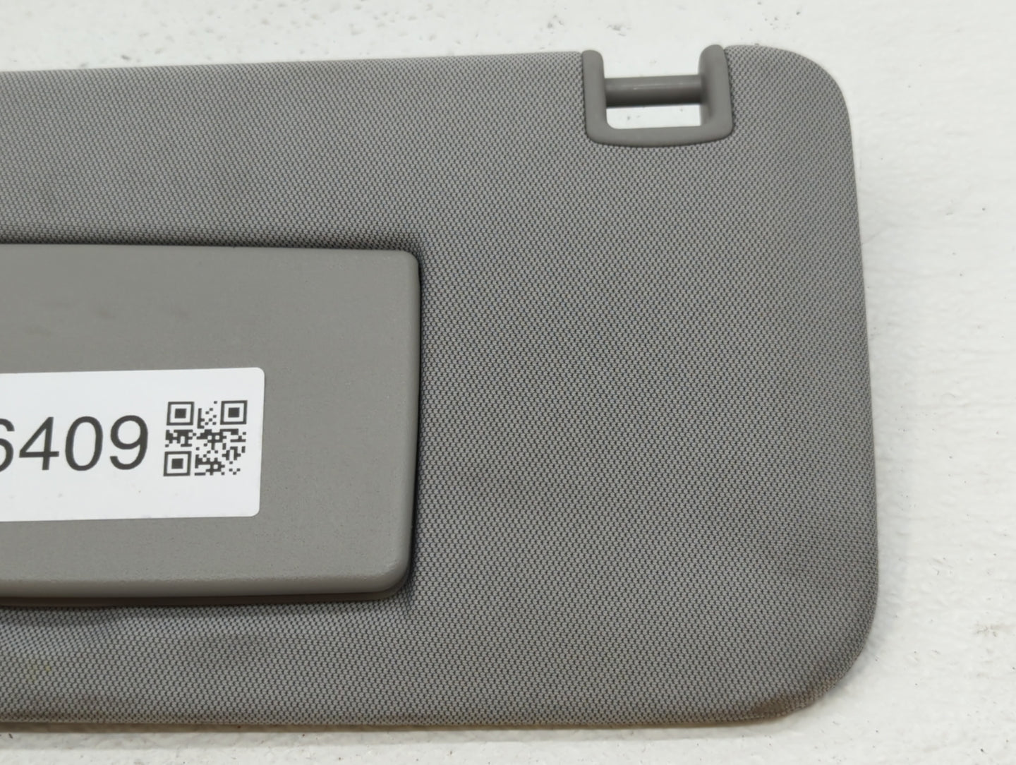 2017-2021 Chevrolet Trax Sun Visor Shade Replacement Passenger Right Mirror Fits Fits 2017 2018 2019 2020 2021 OEM Used Auto