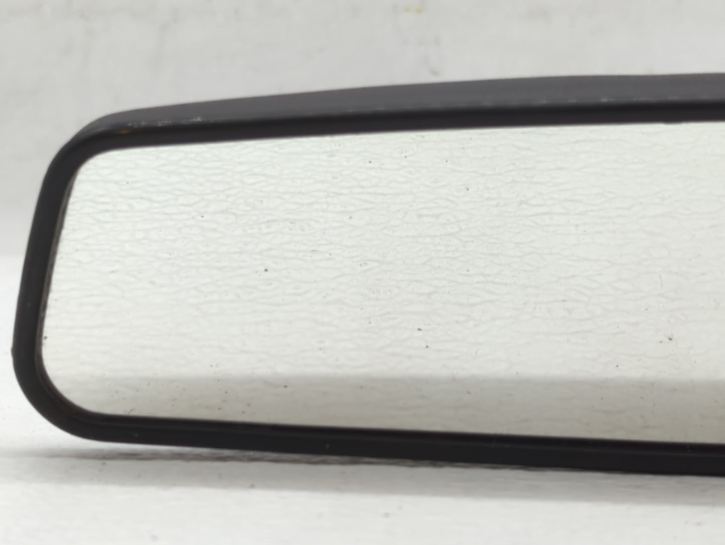 2013-2020 Chevrolet Trax Interior Rear View Mirror Replacement OEM P/N:E8011083 Fits OEM Used Auto Parts - Oemusedautoparts1
