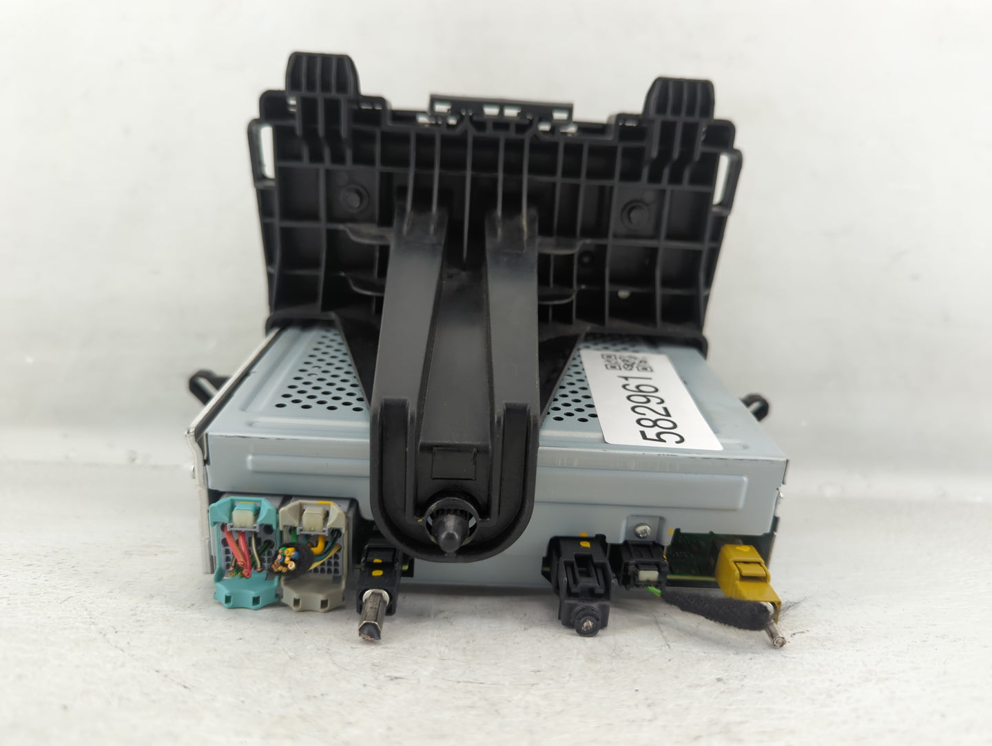 2017-2017 Chevrolet Trax Am Fm Cd Player Radio Receiver - Oemusedautoparts1.com