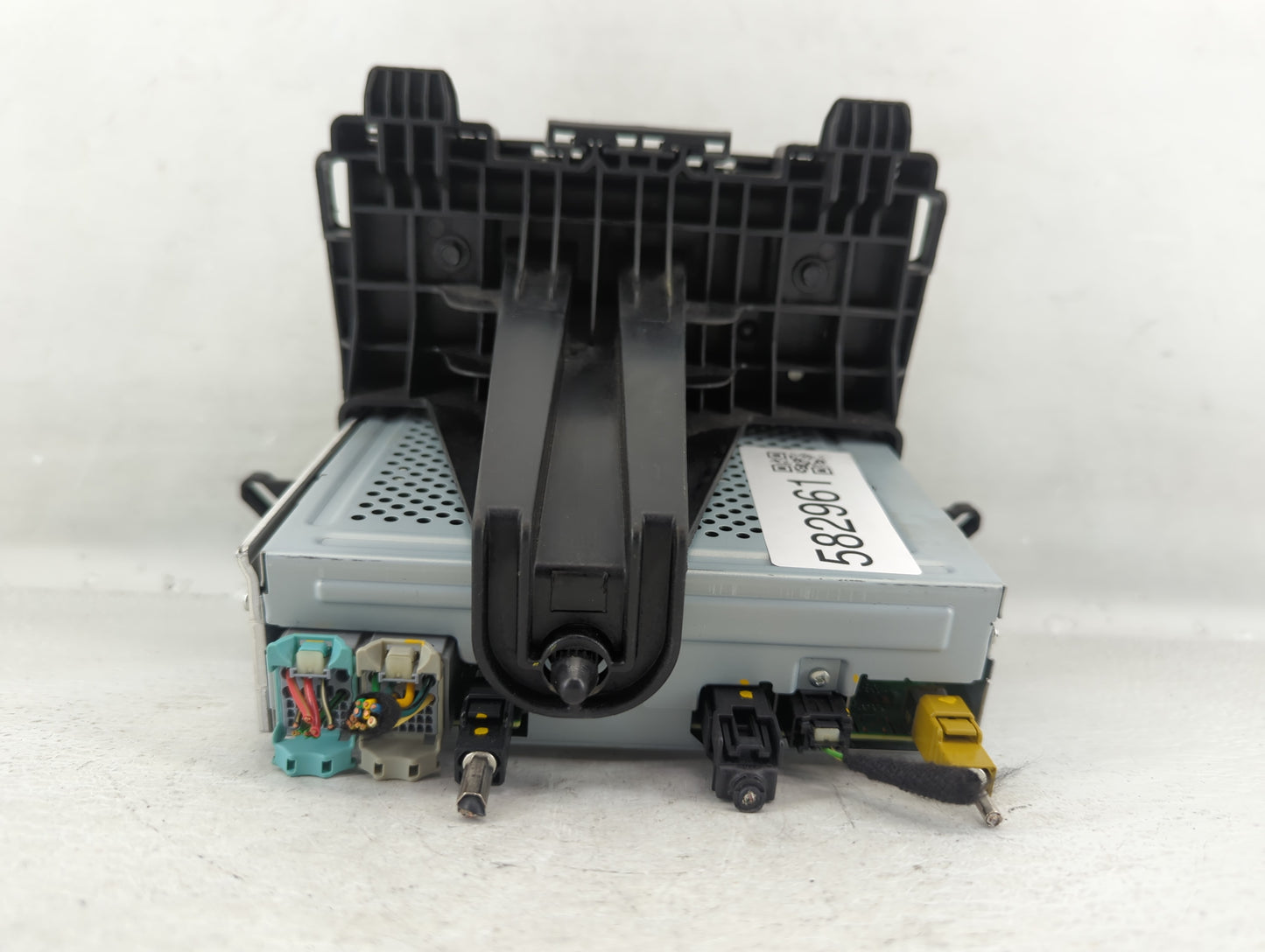 2017-2017 Chevrolet Trax Am Fm Cd Player Radio Receiver - Oemusedautoparts1.com