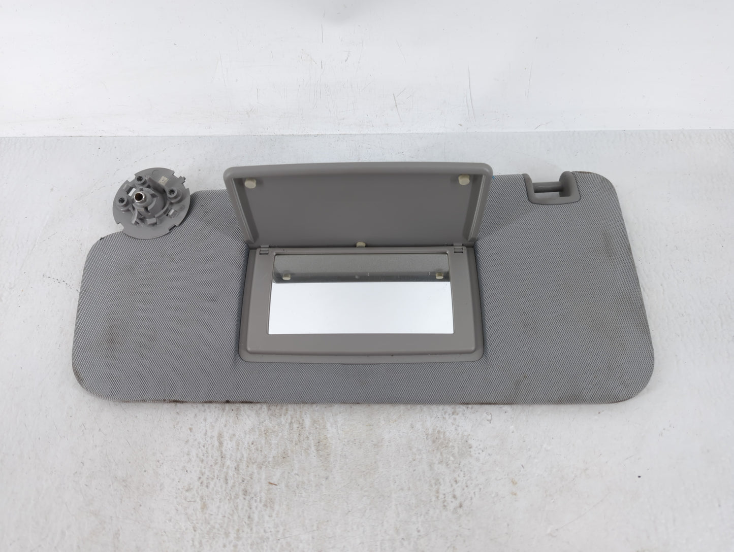 2017-2021 Chevrolet Trax Sun Visor Shade Replacement Driver Left Mirror Fits Fits 2017 2018 2019 2020 2021 OEM Used Auto Par