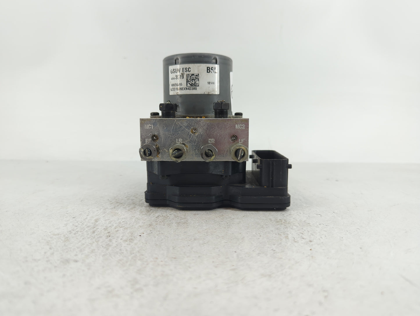 2017-2020 Chevrolet Trax ABS Pump Control Module Replacement P/N:42643519 Fits Fits 2017 2018 2019 2020 OEM Used Auto Parts 