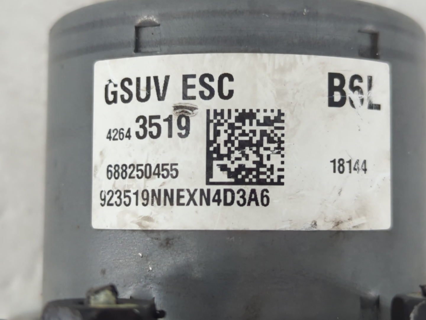 2017-2020 Chevrolet Trax ABS Pump Control Module Replacement P/N:42643519 Fits Fits 2017 2018 2019 2020 OEM Used Auto Parts 