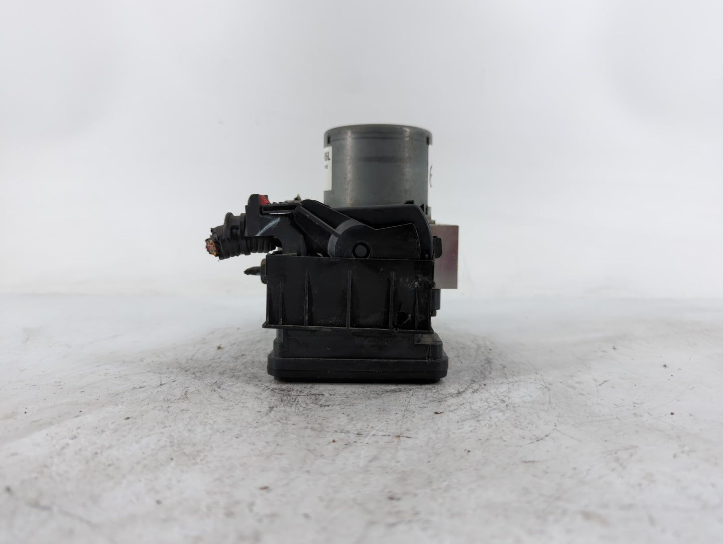 2017-2021 Chevrolet Trax ABS Pump Control Module Replacement P/N:42643519 Fits Fits 2017 2018 2019 2020 2021 OEM Used Auto P
