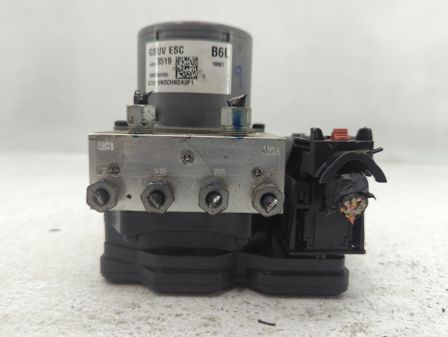 2017-2020 Chevrolet Trax ABS Pump Control Module Replacement P/N:42633519 Fits Fits 2017 2018 2019 2020 OEM Used Auto Parts 